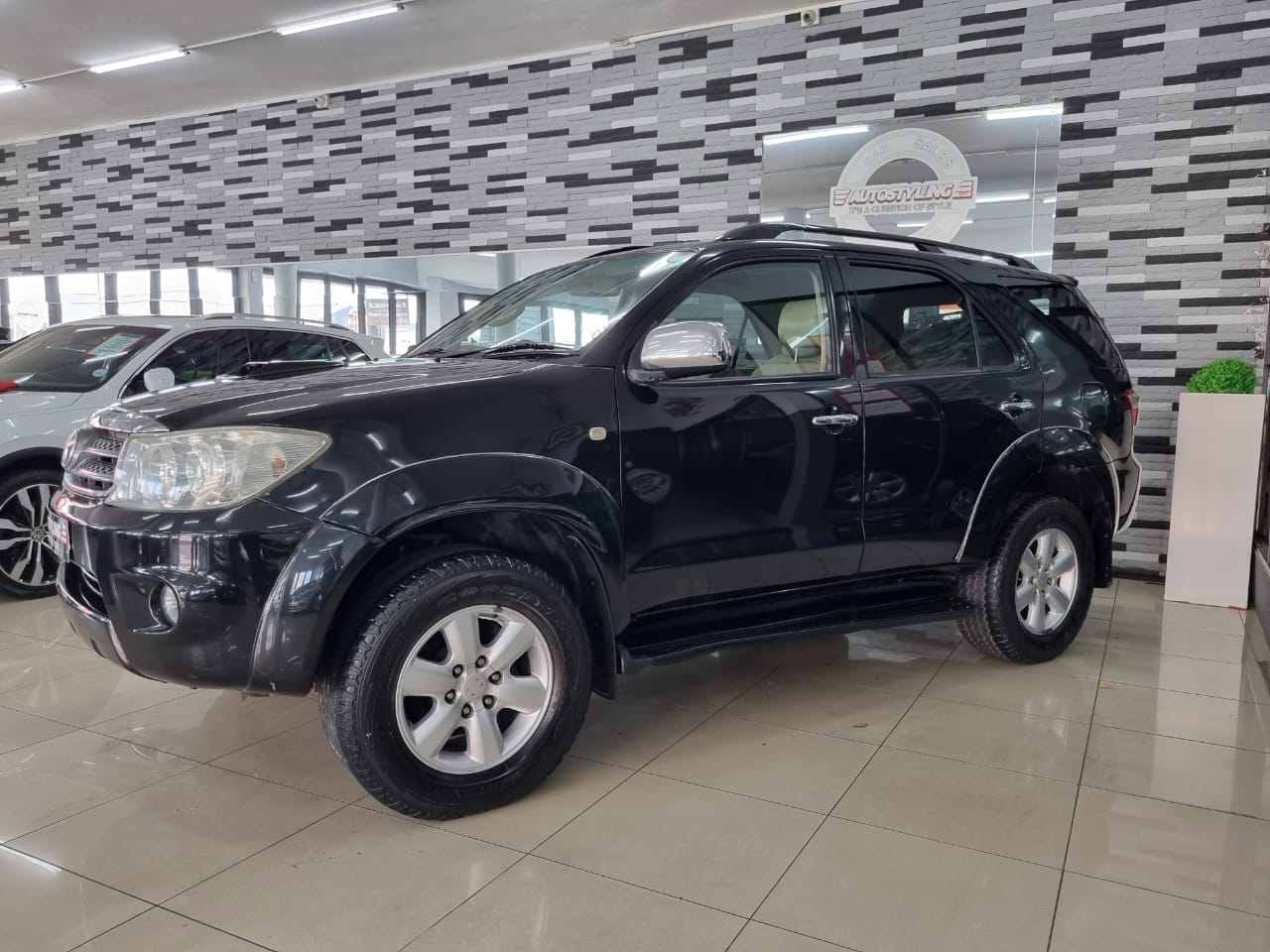 2010 Toyota Fortuner 3.0 D-4D Raised Body