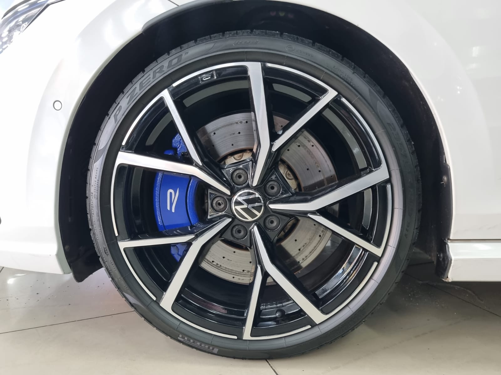 2024 Volkswagen Golf R