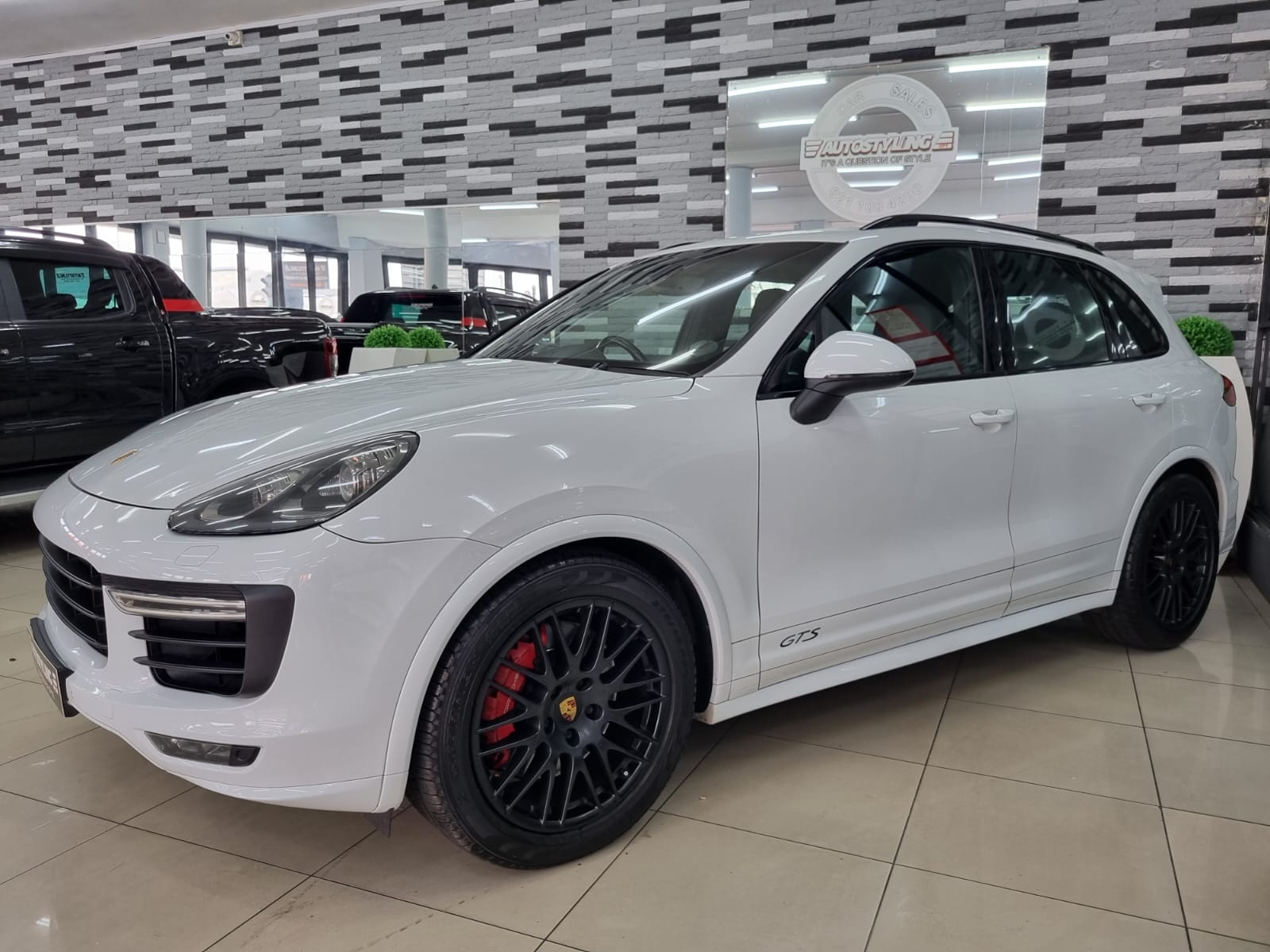 2016 Porsche Cayenne GTS (E2 GEN II)