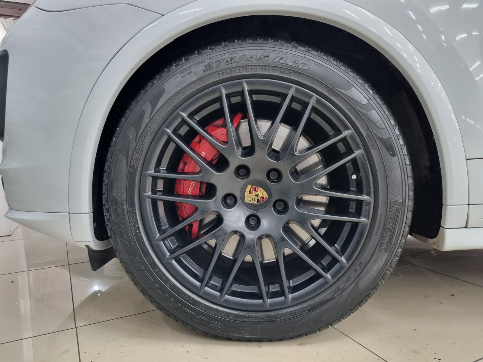 2016 Porsche Cayenne GTS (E2 GEN II)