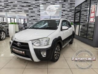 2016-Toyota-Etios-Cross-1.5-Xs